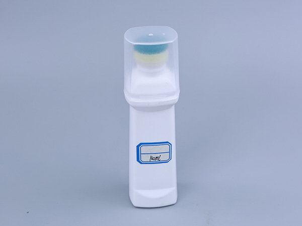 White Plastic Bottle with Clear Overcap & Sponge Applicator